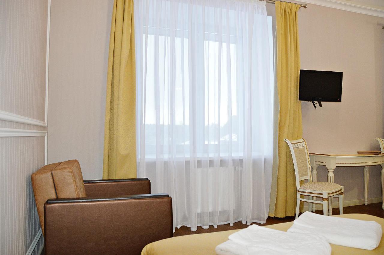 Berezka Health Resort & Spa Salihorsk Buitenkant foto