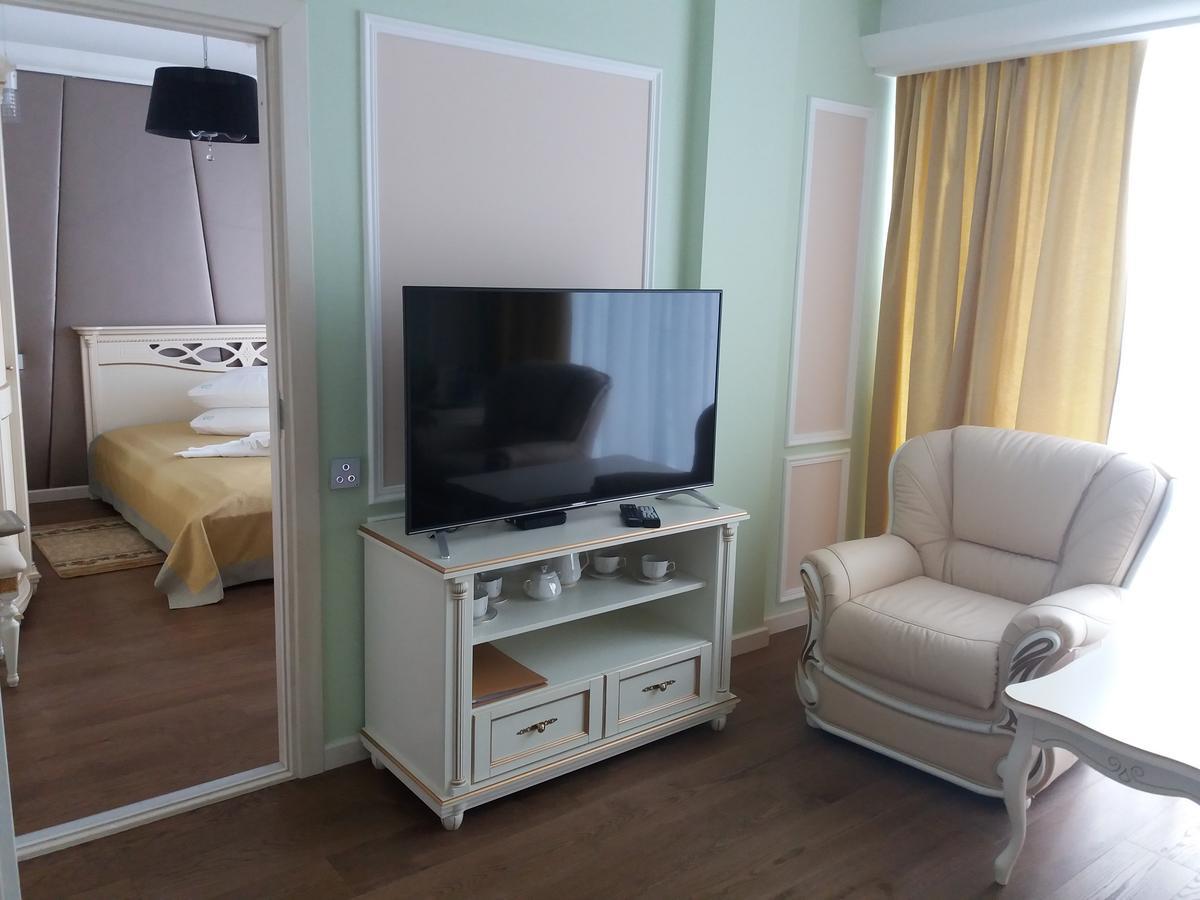 Berezka Health Resort & Spa Salihorsk Buitenkant foto