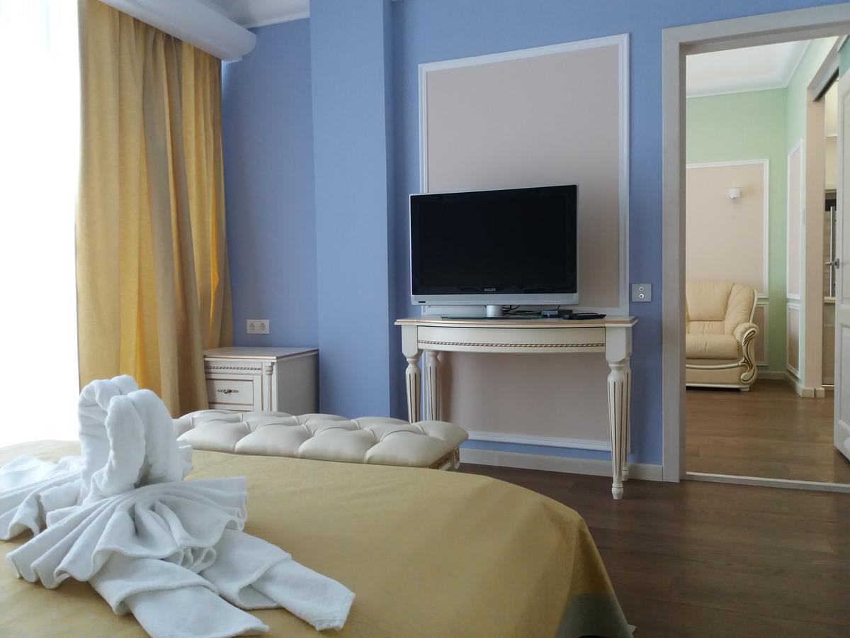 Berezka Health Resort & Spa Salihorsk Buitenkant foto